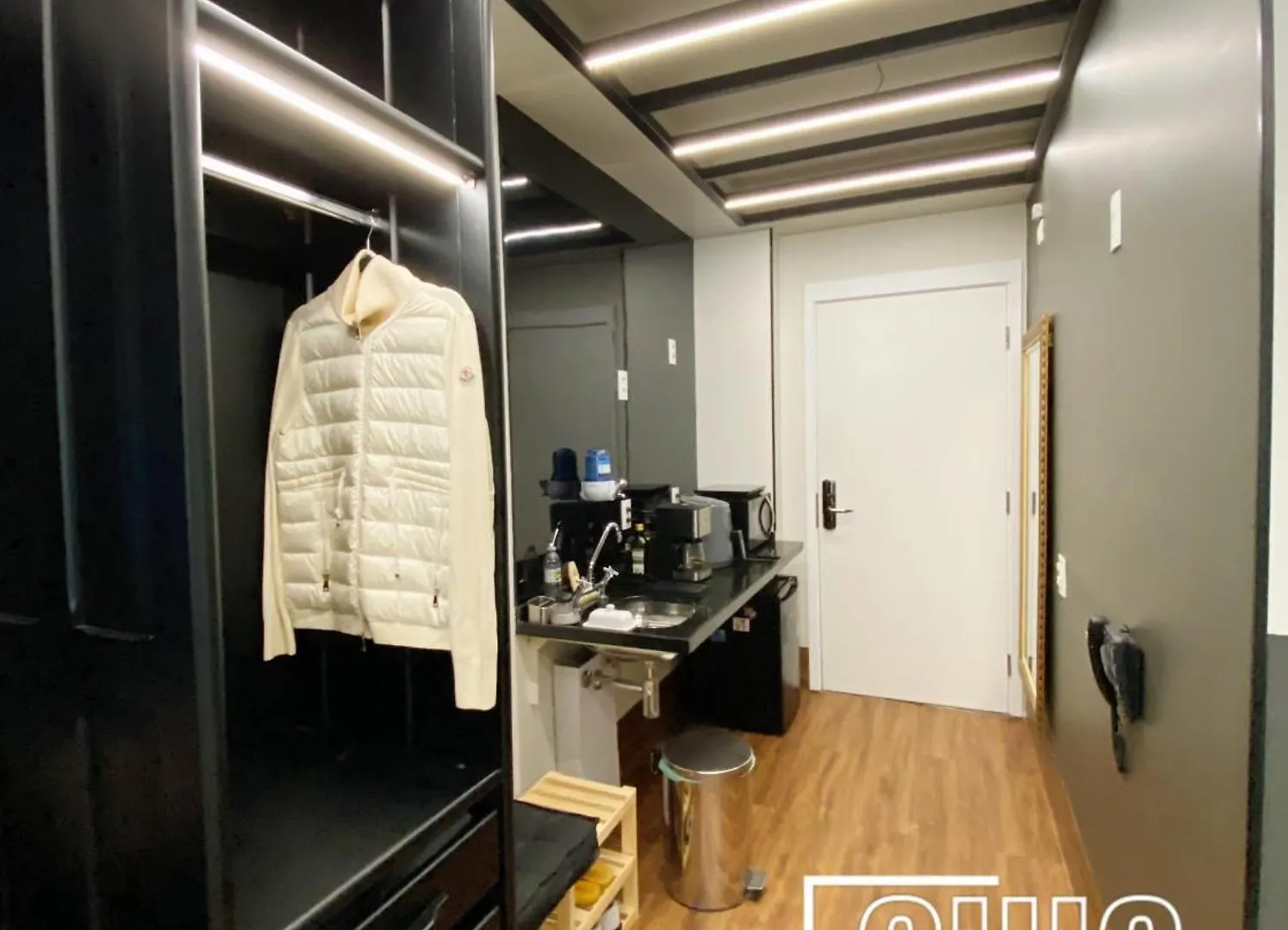 Chic Black Design - Zpinheiros Sao Paulo Apartment